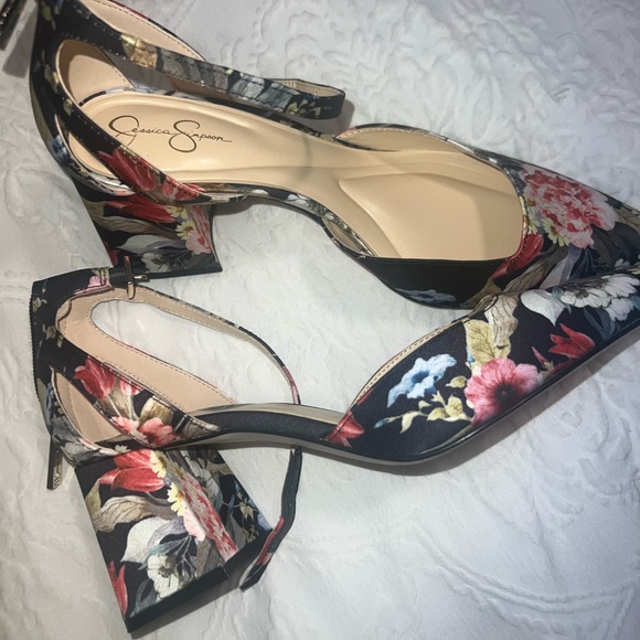 Jessica Simpson Floral Heels - Black and Pink - Picture 2 of 4